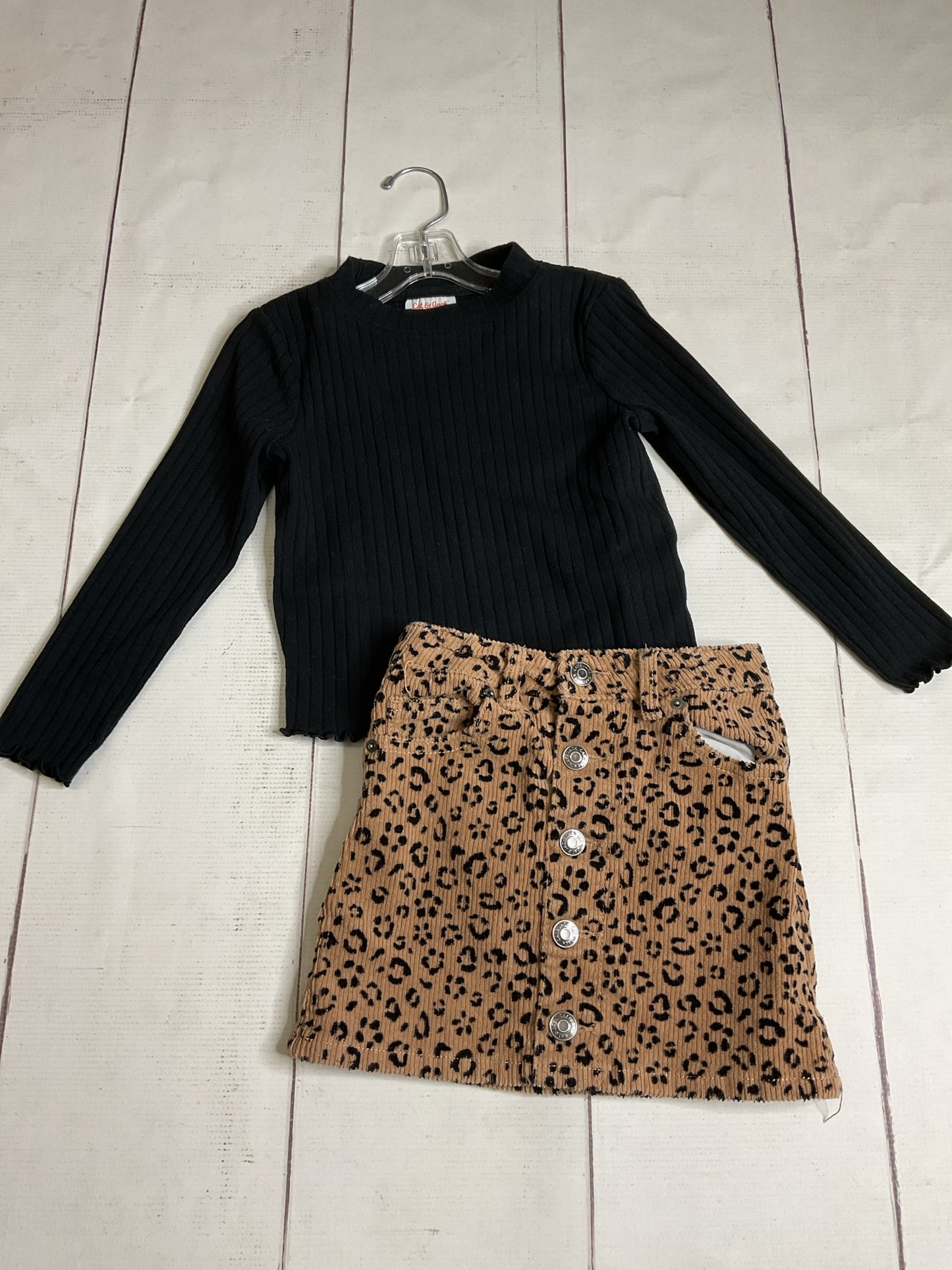 Cat & Jack Size 4/5 2pc Outfit