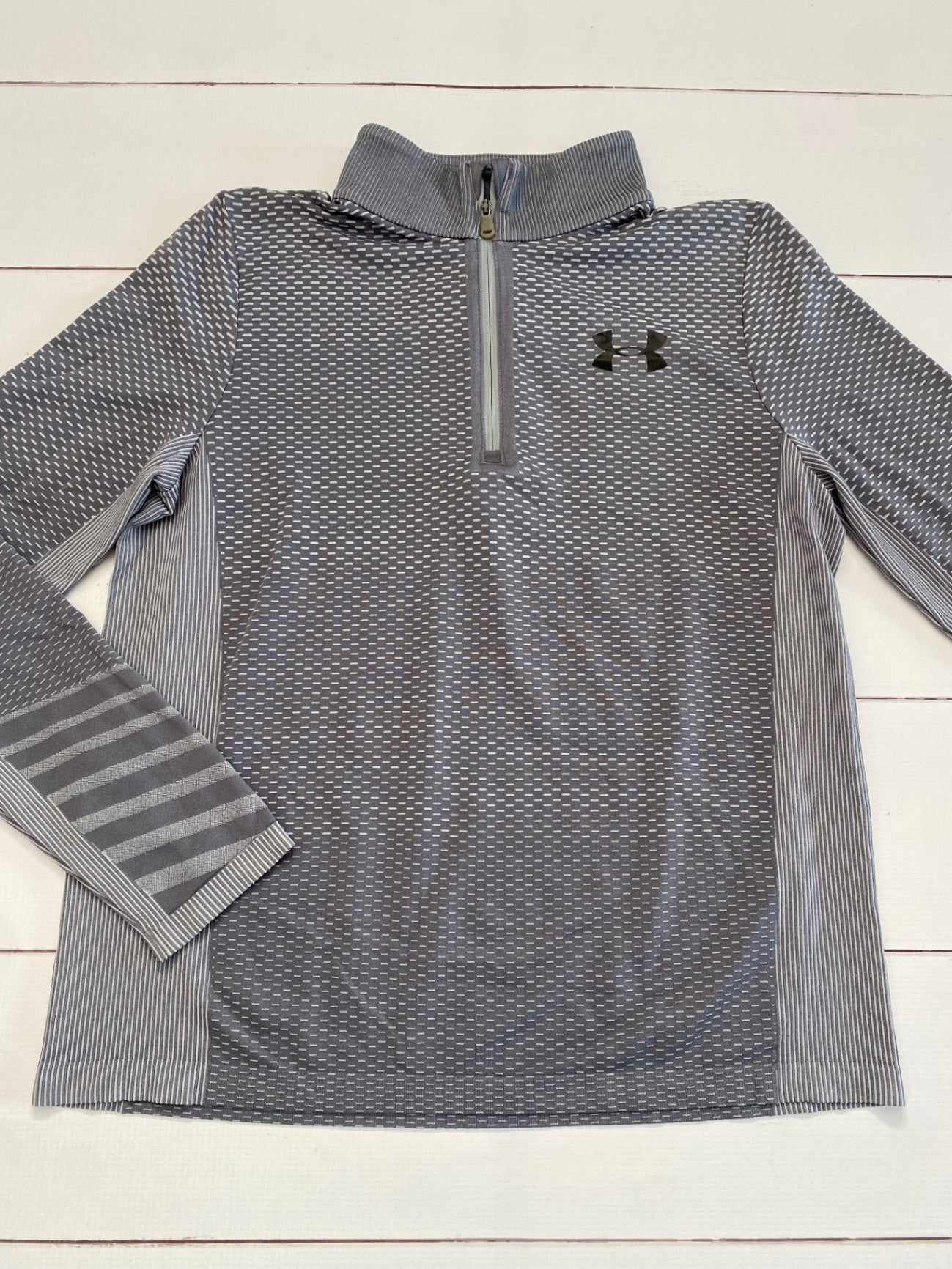 Under Armour 1/4 Zip sz YXL