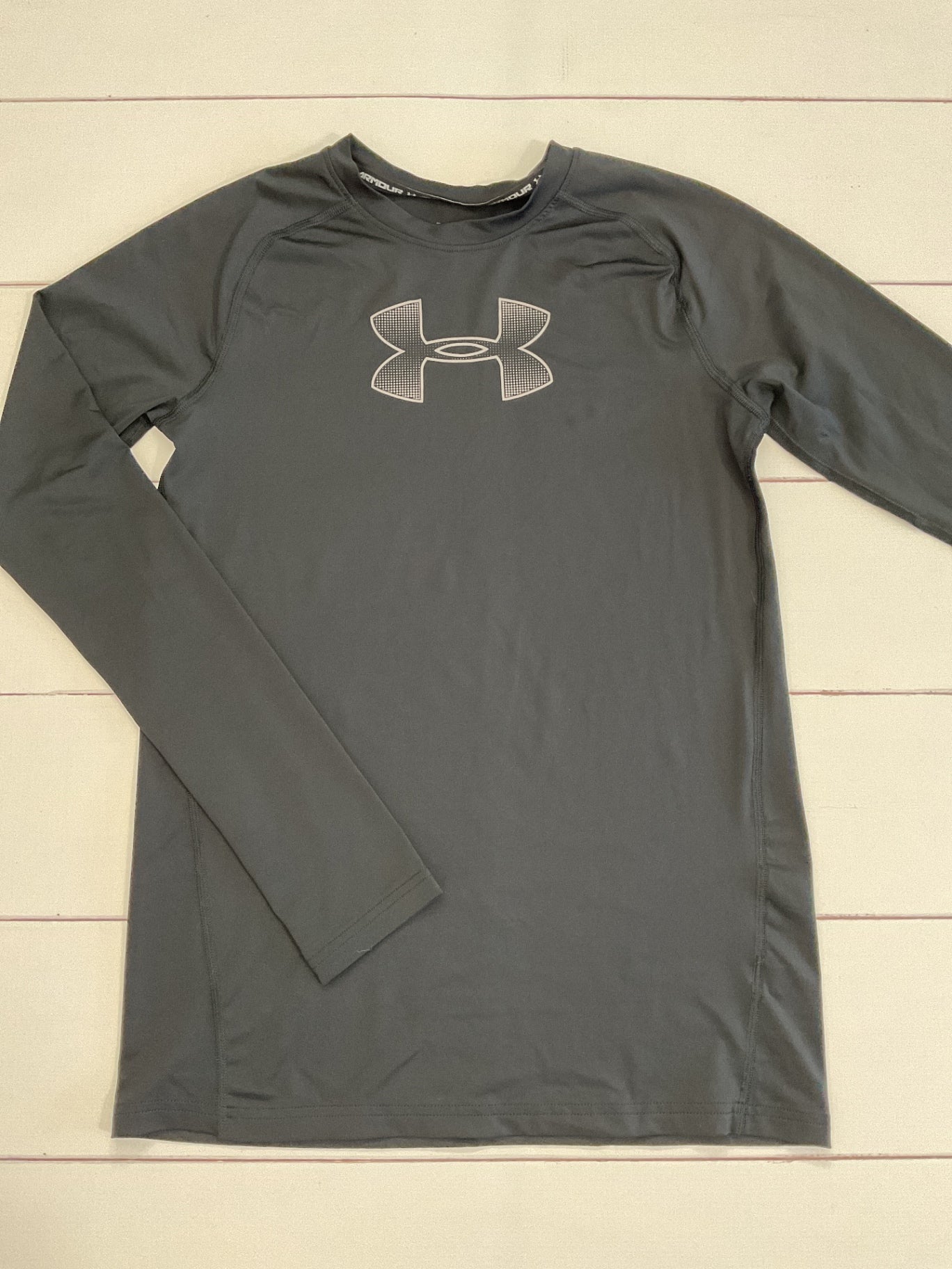 Under Armour Long Sleeve T-Shirt sz YXL