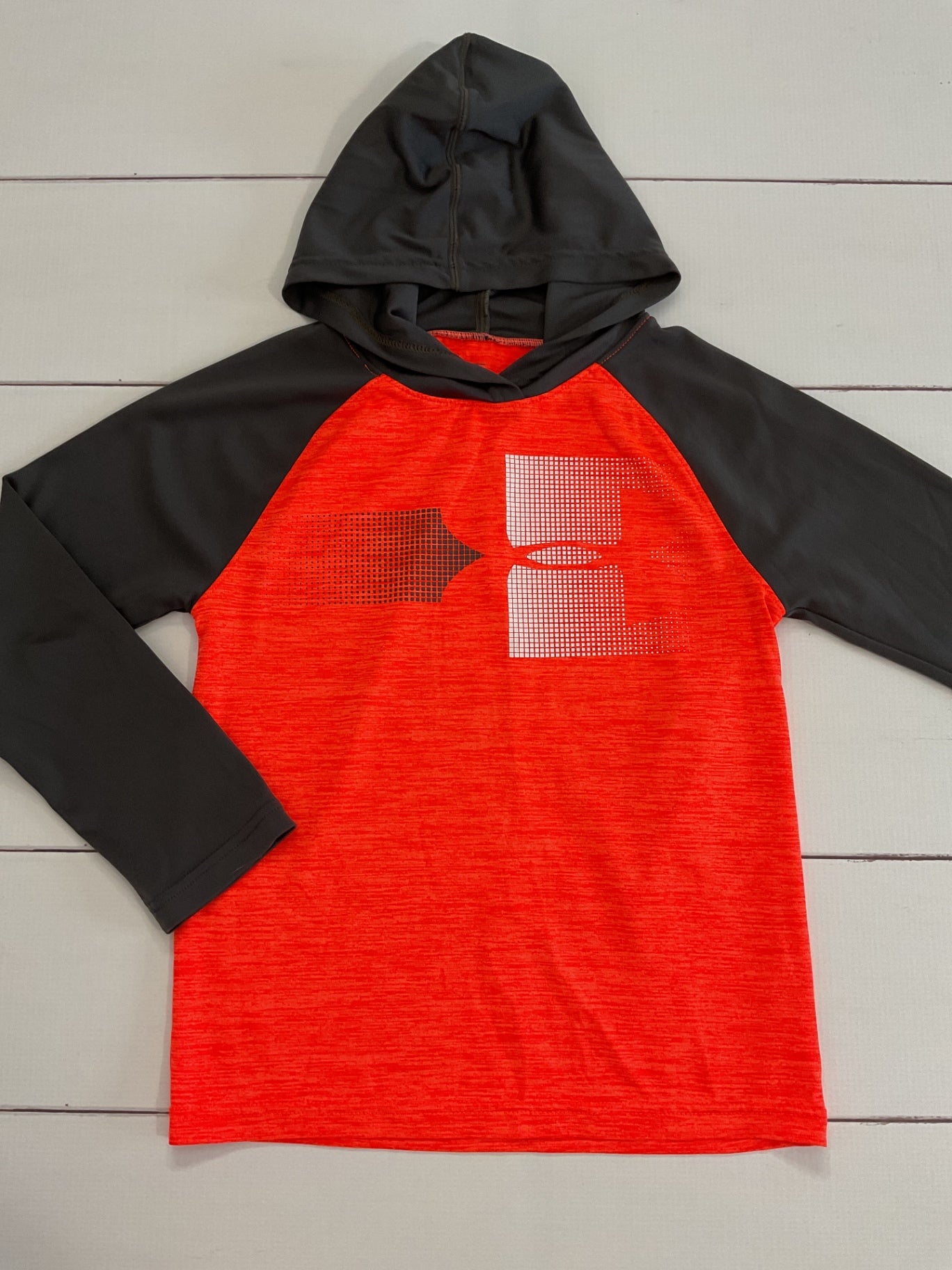 Under Armour Long Sleeve T-Shirt sz 7