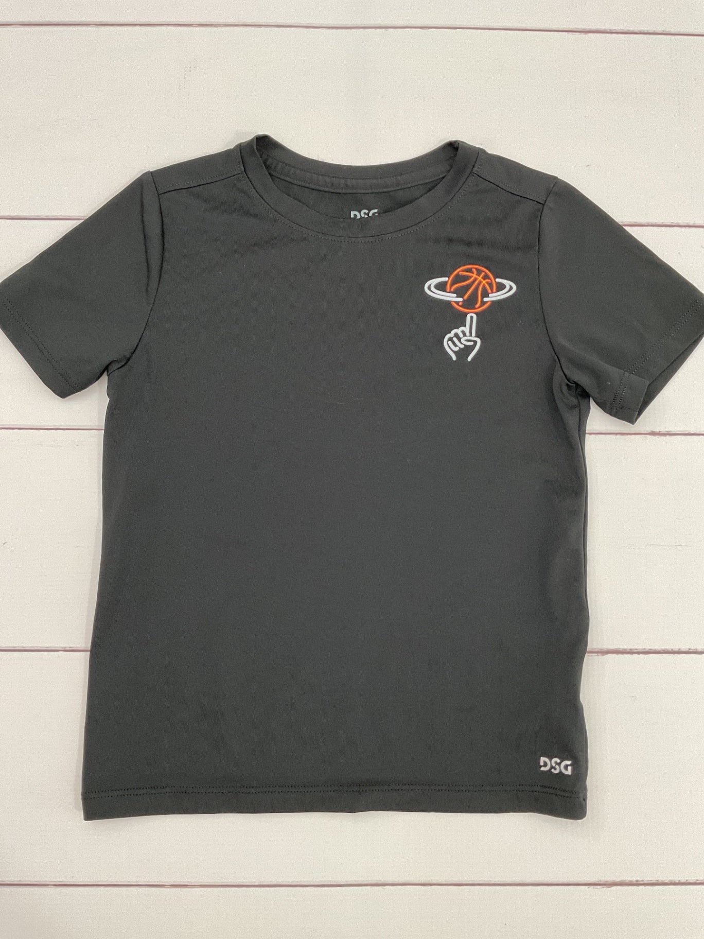 DSG T-Shirt sz 4/5