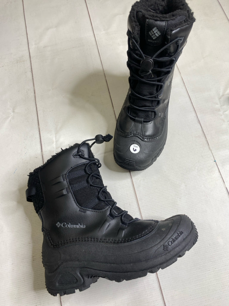 Columbia Size 6 Snow Boots