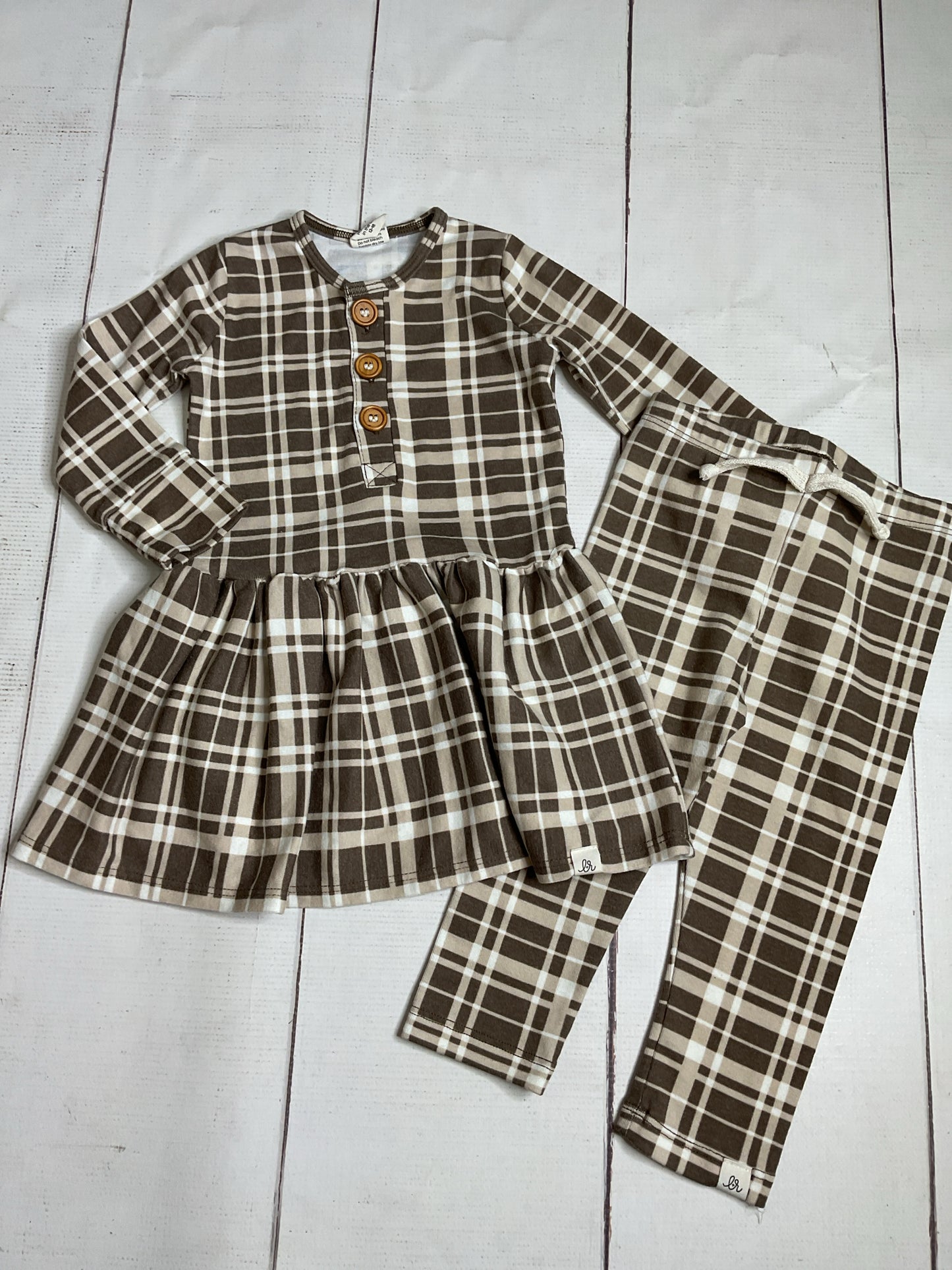 Lulu + Roo Size 12/18M 2pc Outfit