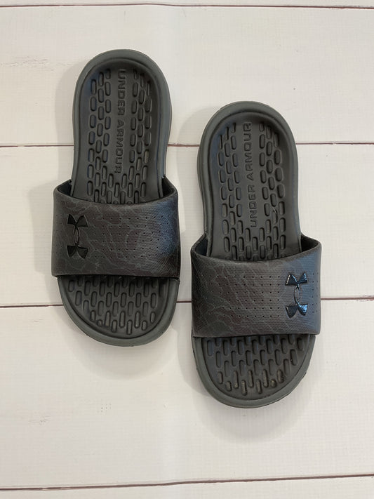 Under Armour Sandles sz 4Y
