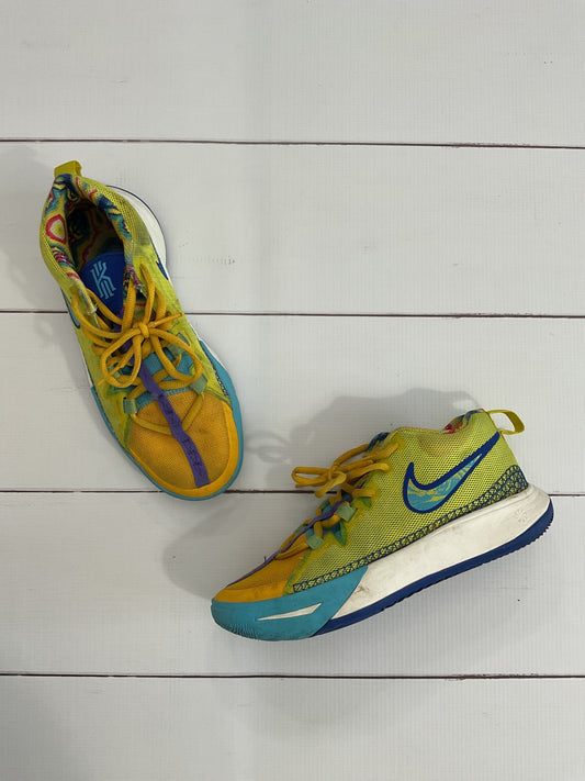 Nike Sneakers sz 4.5Y