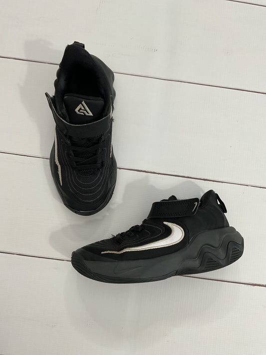 Nike Tennis Shoes sz 13.5C