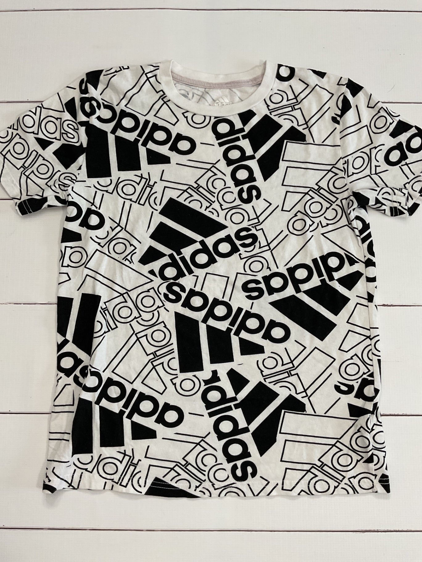 Adidas T-Shirt sz 10/12