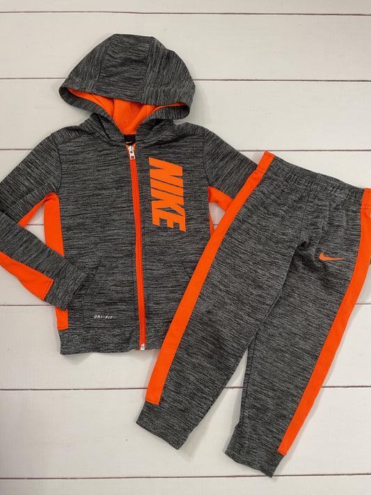 Nike Tracksuit sz 4t
