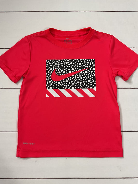 Nike T-Shirt sz 5