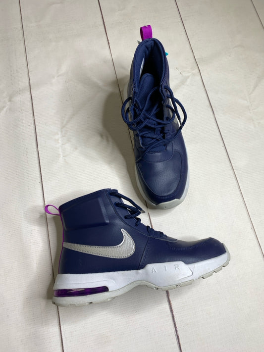 Nike Size 7 Shoes