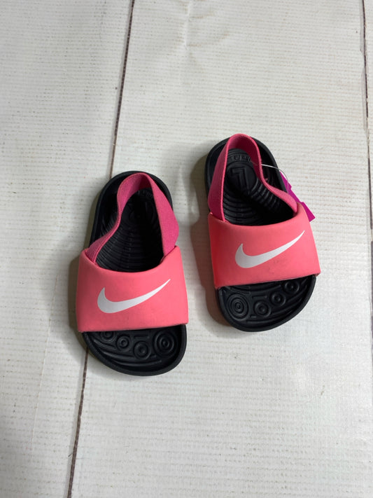 Nike Size 5 Slides
