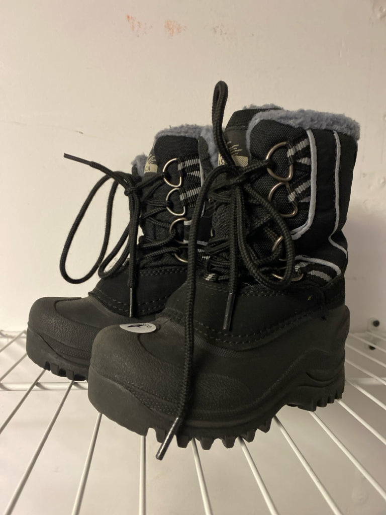 Itasca Size 7 Snow Boots