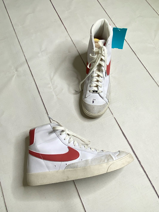 Nike Size 8 Shoes