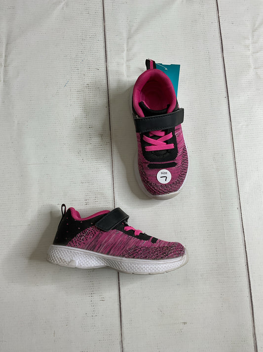 Size 7 Tennis Shoes