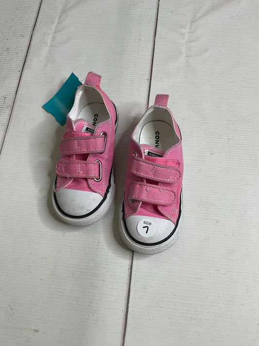 Converse Size 7 Shoes
