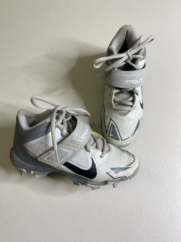 Nike Size 2 Baseball Cleats