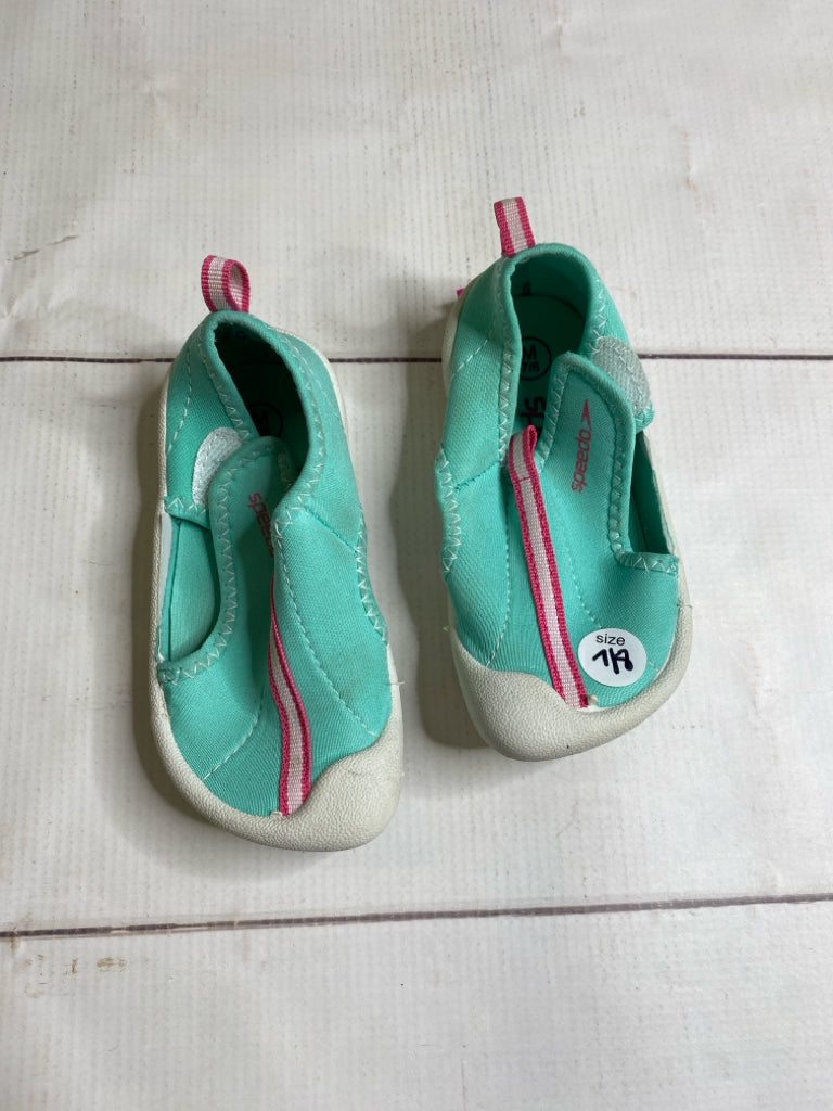 Speedo Size 7/8 Water Shoes
