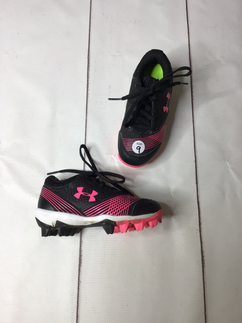 Under Armour Size 9 T-Ball