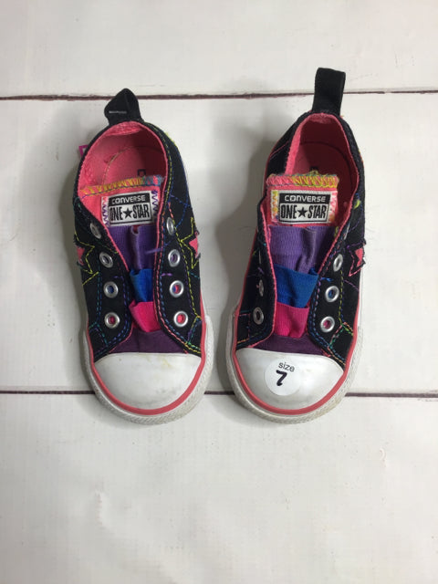 Converse Size 7 Shoes