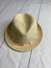 Load image into Gallery viewer, Carter&#39;s Size 4/7 Hat
